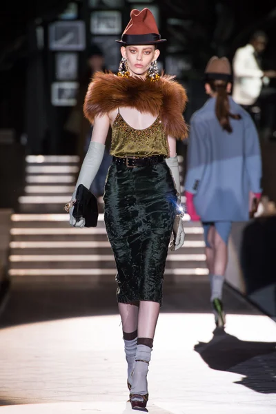 Look 6